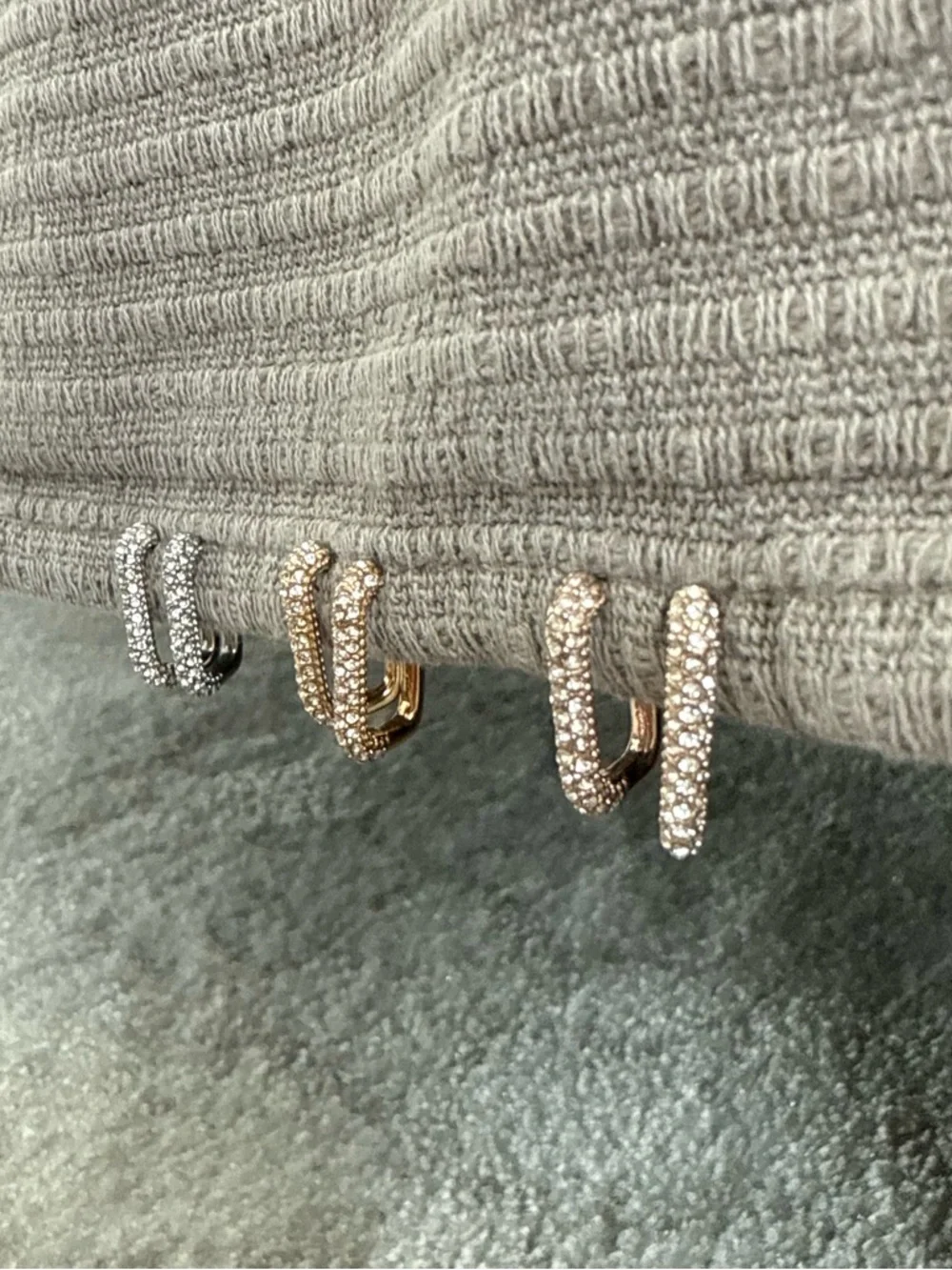 Sparkling rhinestones hoop earrings in Silver and Gold and rose gold